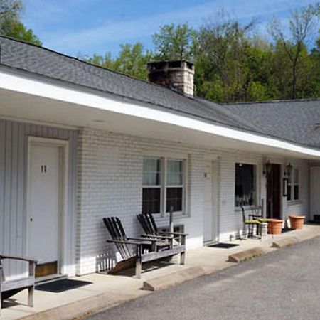 Inn At Iron Masters Lakeville Extérieur photo