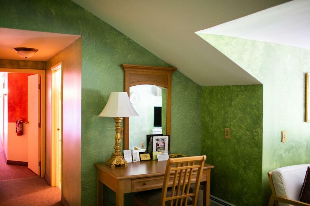 Inn At Iron Masters Lakeville Extérieur photo